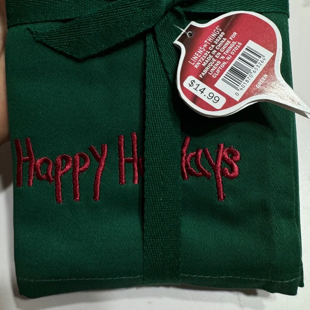 Linens-N-Things Happy Holidays Embroidered Green Napkins Set of 12 RN72191 NEW